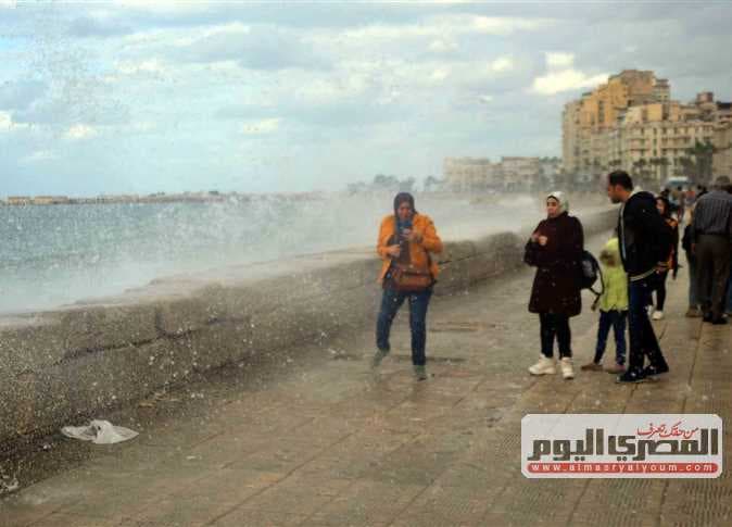Drop in evening temperatures, rainfall across Egypt on Monday