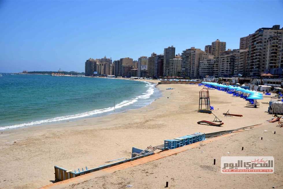 EMA issues high wave warning for Alexandria and major Mediterranean beaches