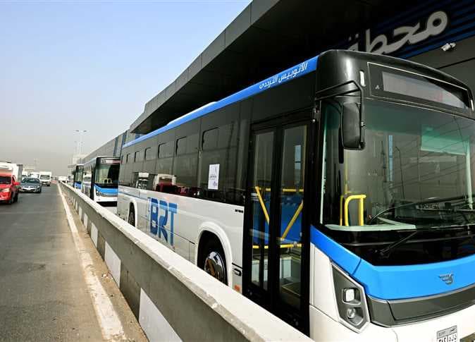 Transport Minister inspects 2nd phase of Cairo BRT project