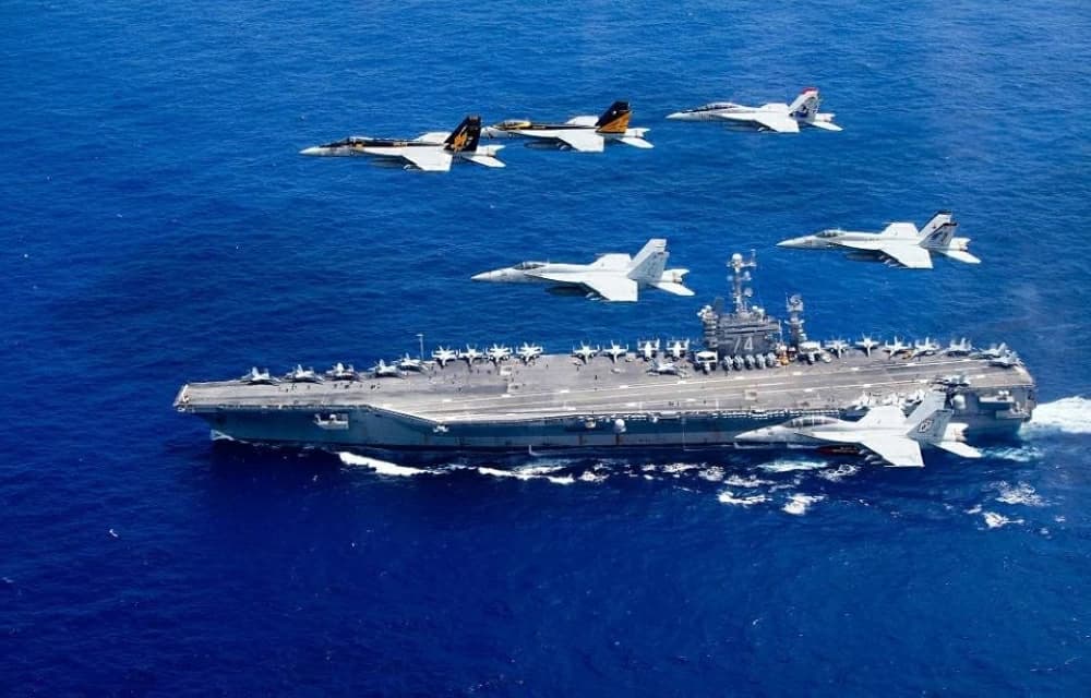 US aircraft carrier en route to the Middle East – what is Trump planning?