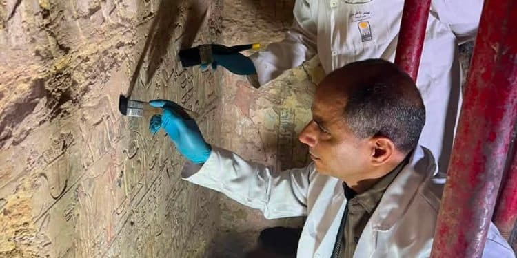 Newly discovered Saqqara tombs rewrites history of New Kingdom