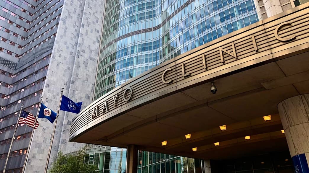 One of the world’s most prominent hospitals is testing how AI can revolutionize health care