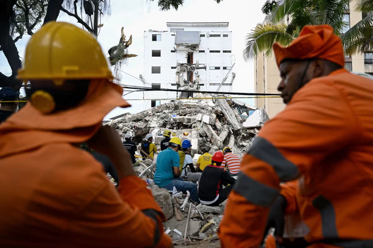 Colombia limits foreign rescue teams as earthquake survival window narrows