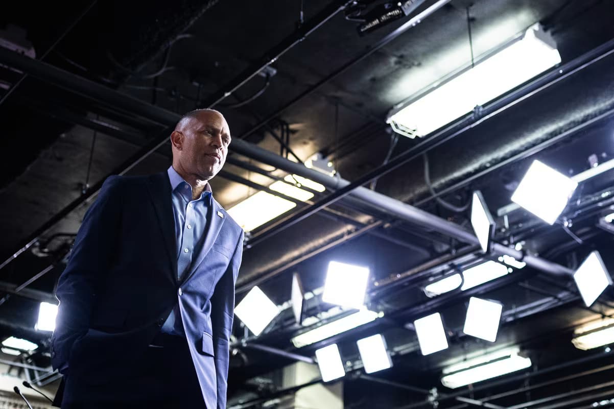 Democrats might win in the midterms — but a whole new set of problems await