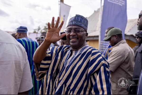 Dr Bawumia commended for statesmanship at enskinment of Dagbon Regent