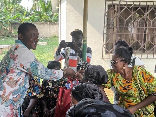 Akyem Sokode Juaso chief supports over 50 widows and widowers with food items