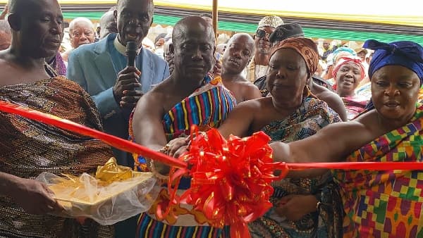 Kwabre Kenyasi chief commissions GH¢650,000 ultramodern market to get traders off streets