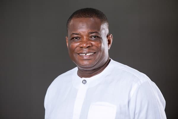 'Ghana needs ministers like you to develop' – Kofi Job praises Roads Minister