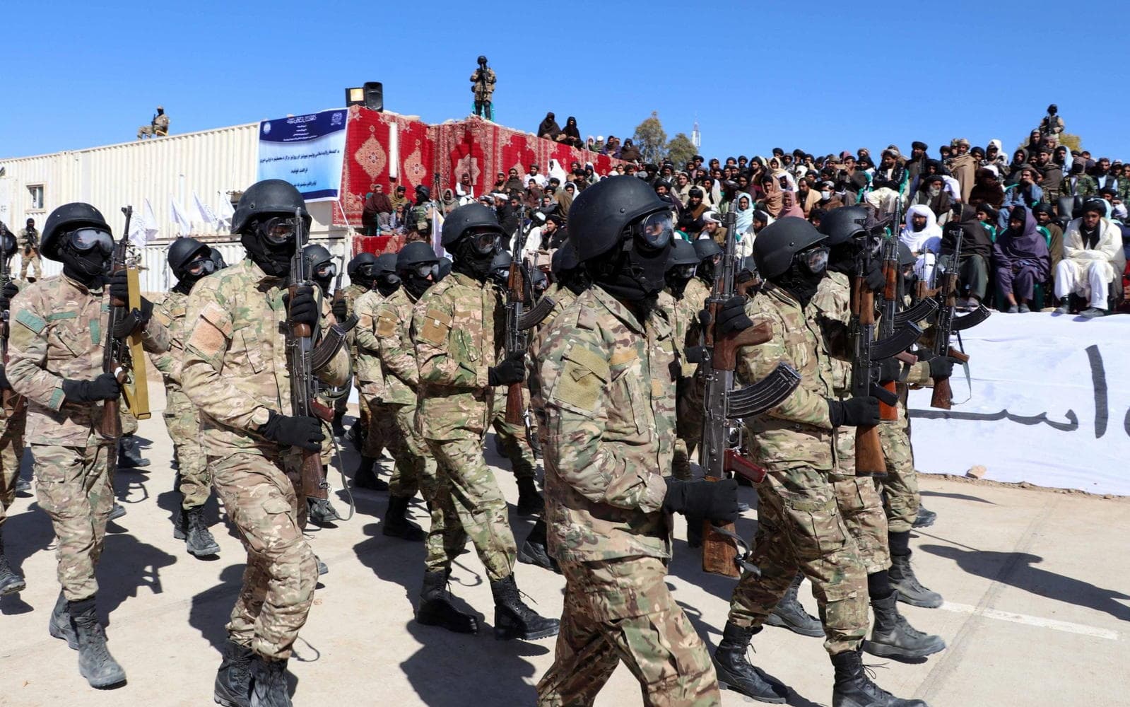 Taliban bans use of smartphones by Afghan officials
