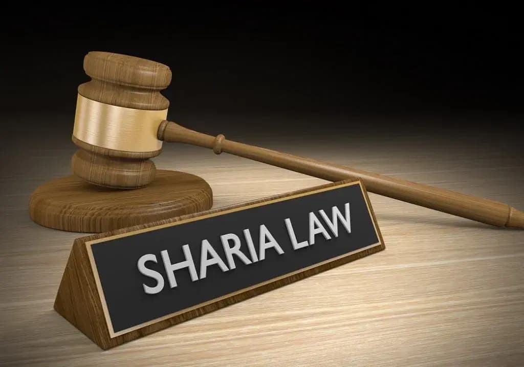 Father begs Sharia court to compel 27-year-old daughter to marry