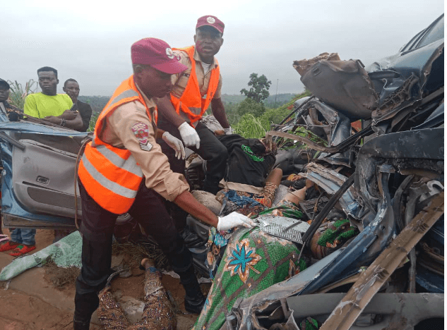 FRSC confirms 15 dead, 25 injured in Niger road crash