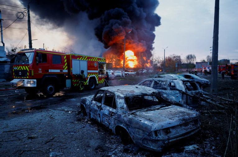 At least 16 killed in Ukrainian, Russian strikes as attacks intensify