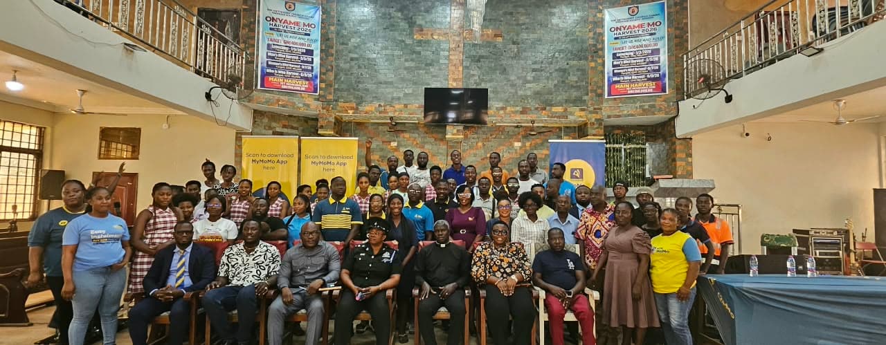 MTN Engages Bogoso community, trains students in cyber safety