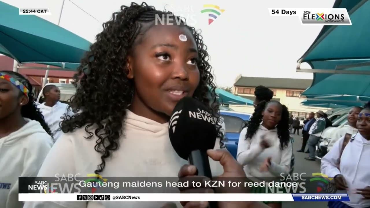 Scores of maidens arrive at eMashobeni Royal Palace for reed dance
