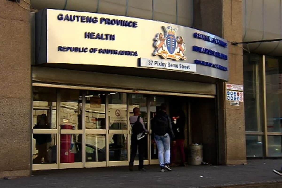 In case you missed it: Tambo hospital stoma bag shortage | Mbense murder accused ‘pact’ | SA dancer on Swae Lee video