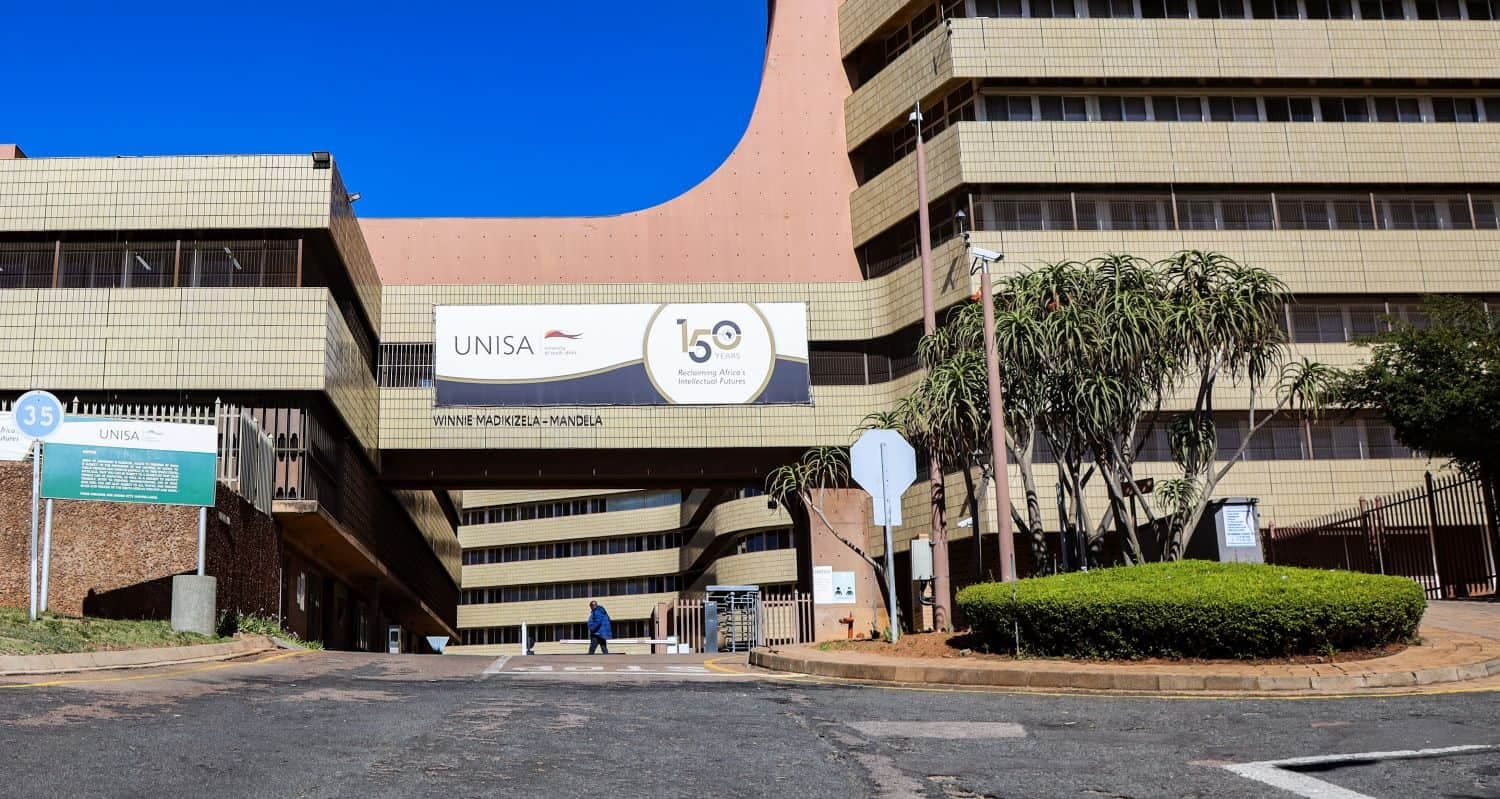 Unisa fails in bid to gag reports on alleged governance crisis