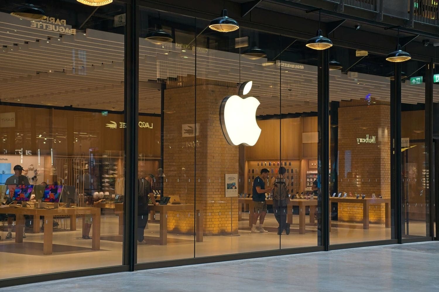 In case you missed it: ANC ‘belongs to God’ | Apple takes Joburg company to court | Malema slams social grant amounts