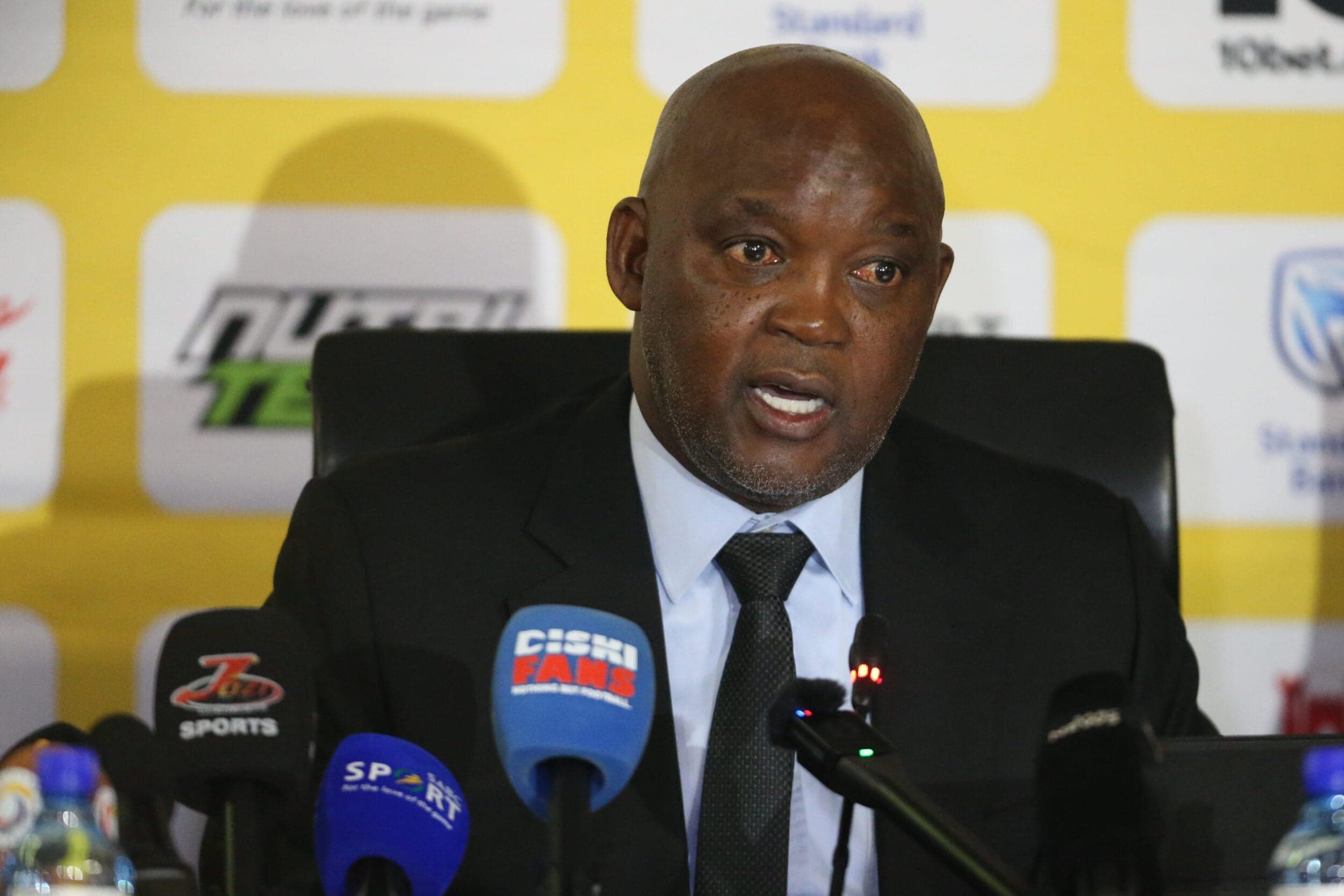 Confident Pitso Mosimane accepts Bafana challenge