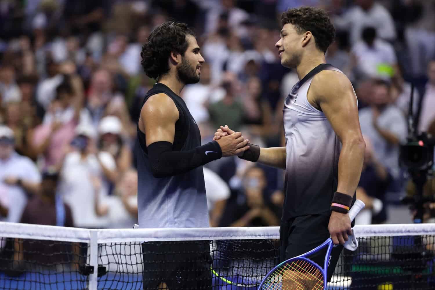 Shelton beats Alcaraz in thriller, Sabalenka survives big scare at US Open