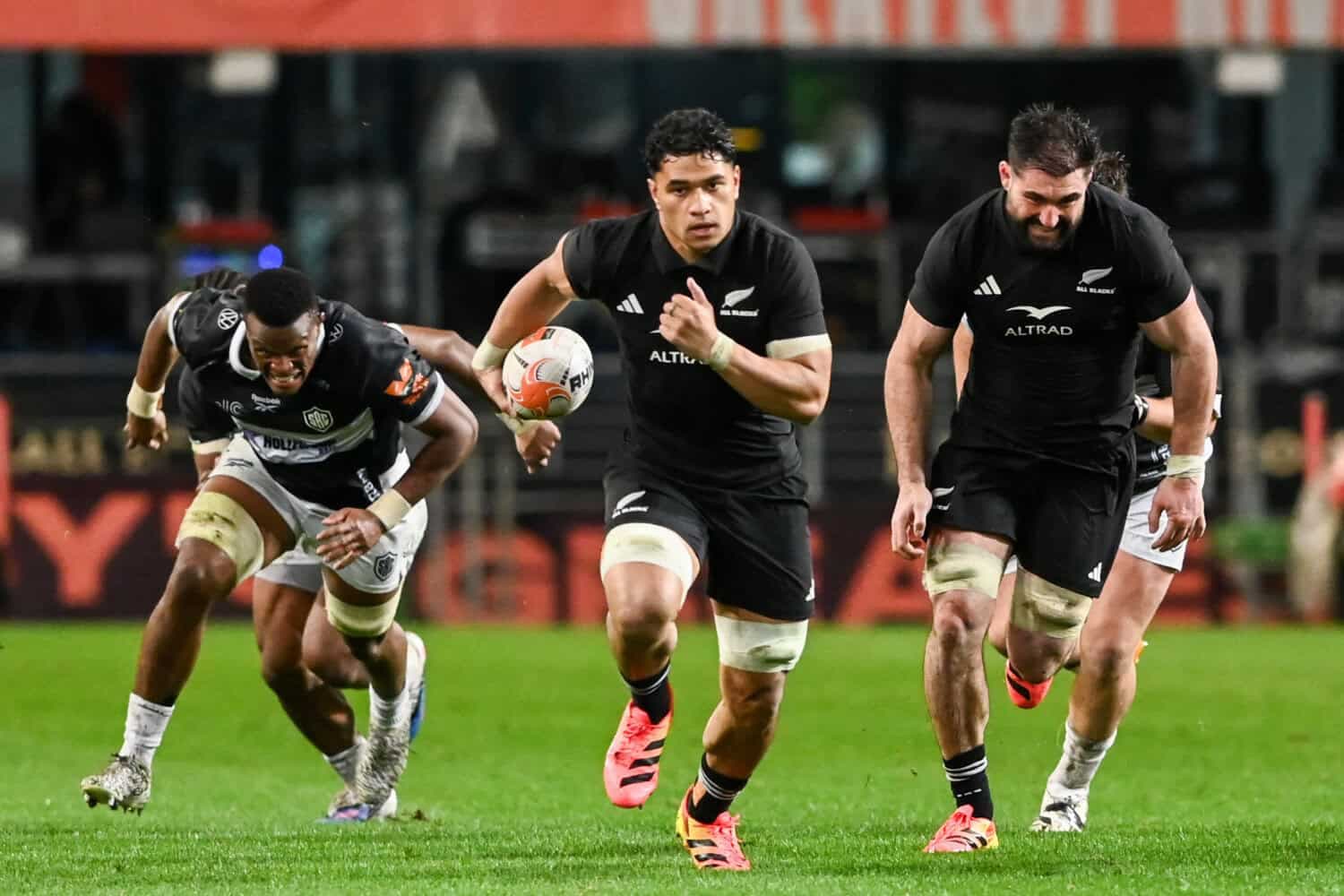Sititi in for All Blacks as De Groot, Lord miss out again