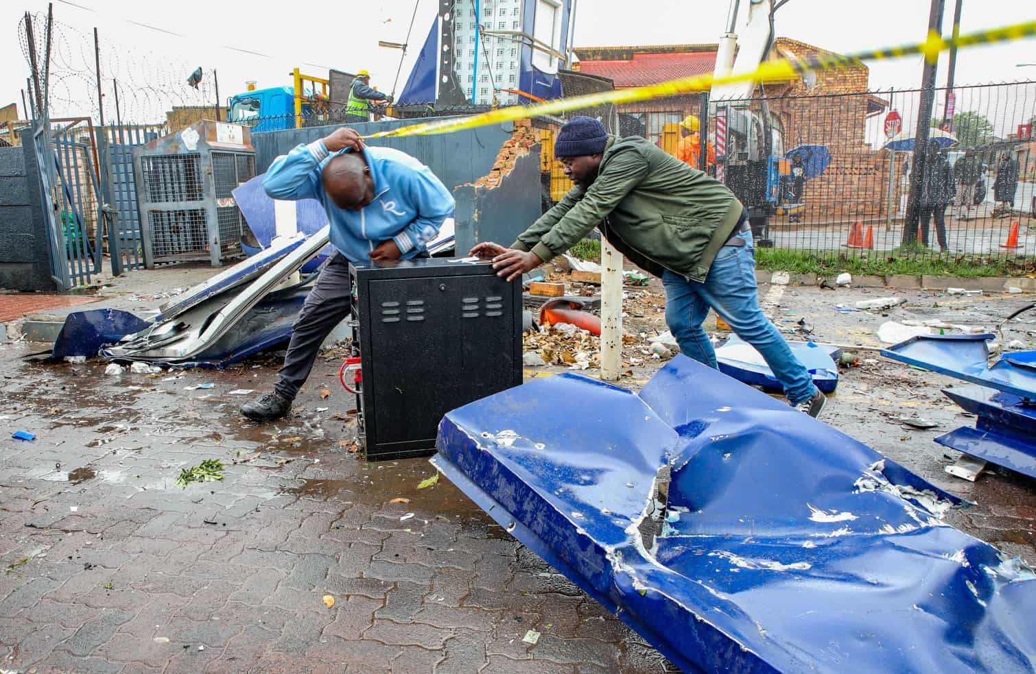24 hours in pictures: ATM bombing in Soweto, Miss Earth South Africa and French Cancan record attempt