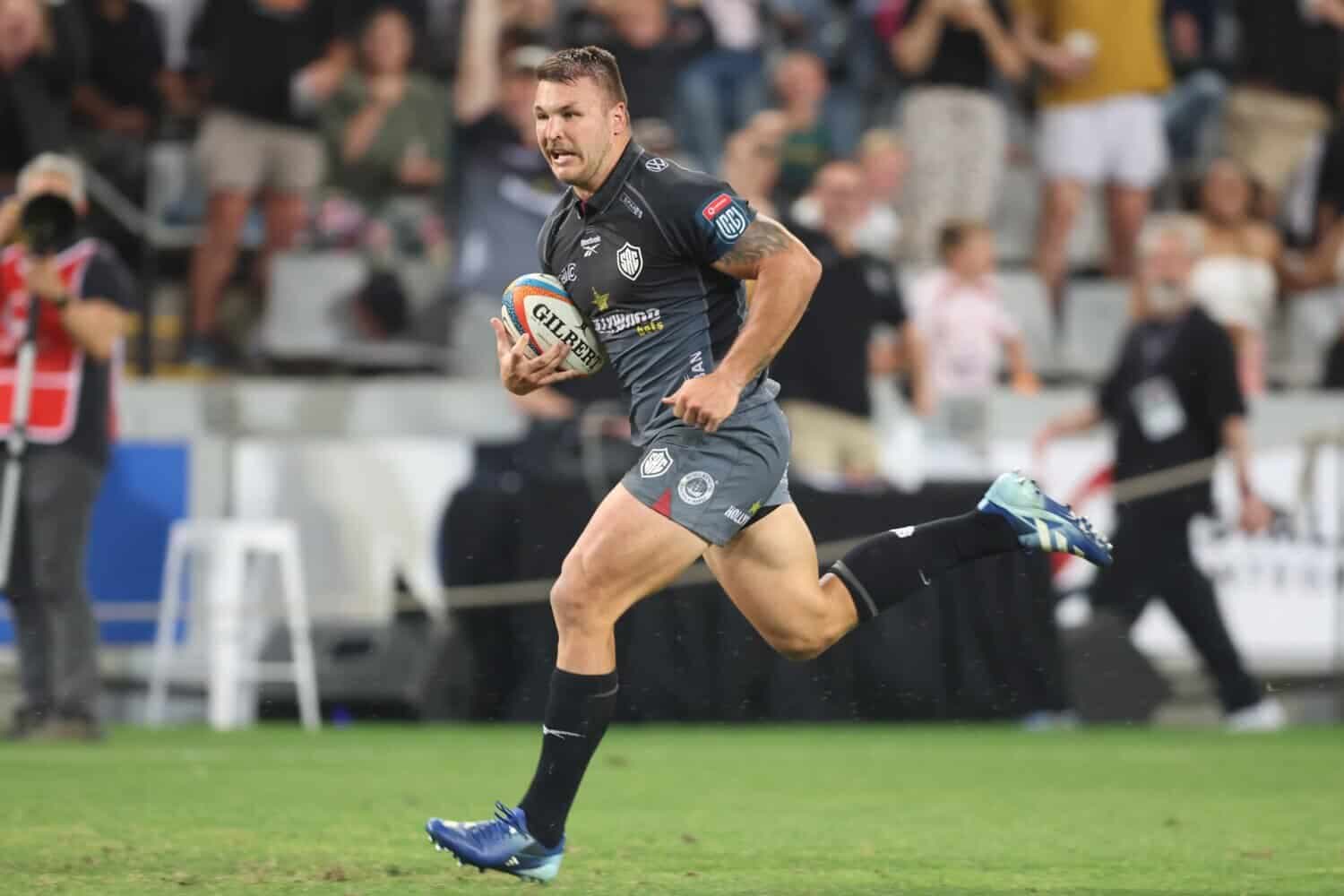 Stormers v Sharks: ‘We are looking forward to playing in a full stadium,’ says Esterhuizen