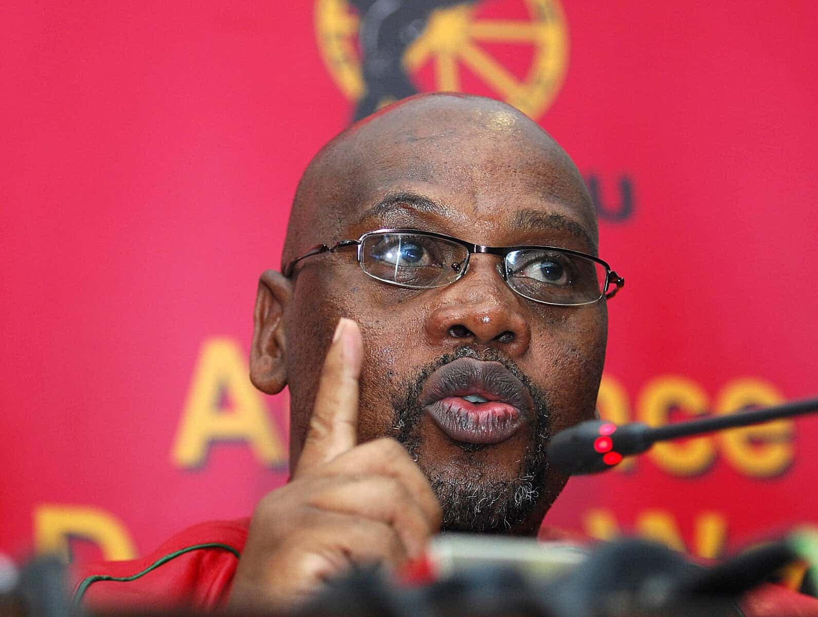 Cosatu heads back to congress amid leadership battle