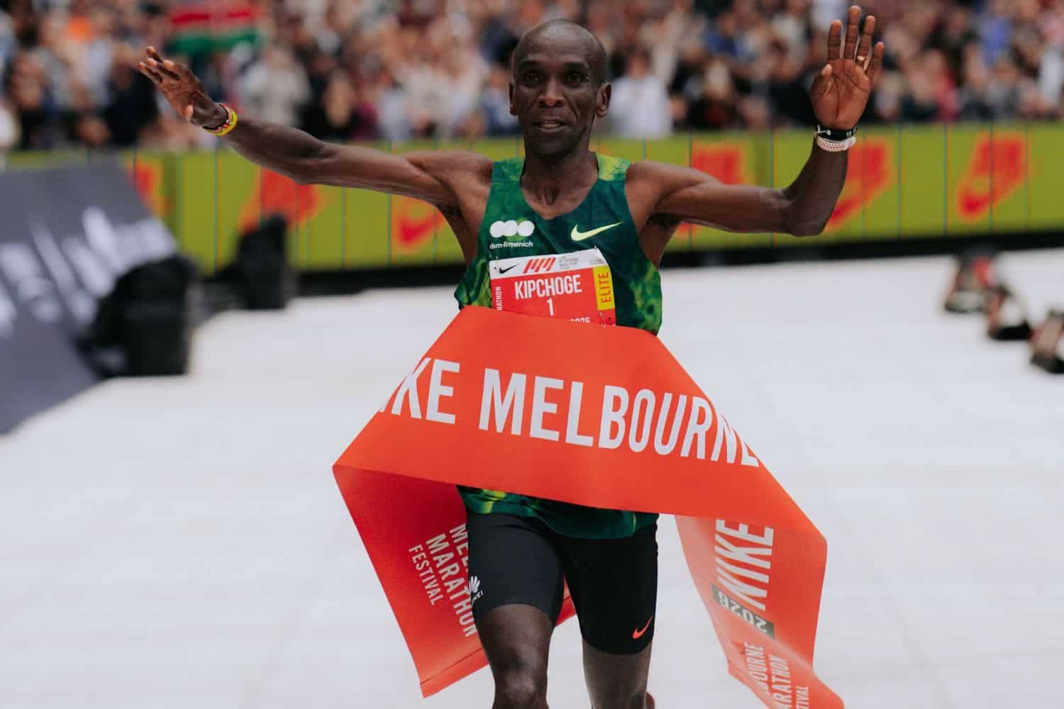 Eliud Kipchoge wins Melbourne Marathon in record time