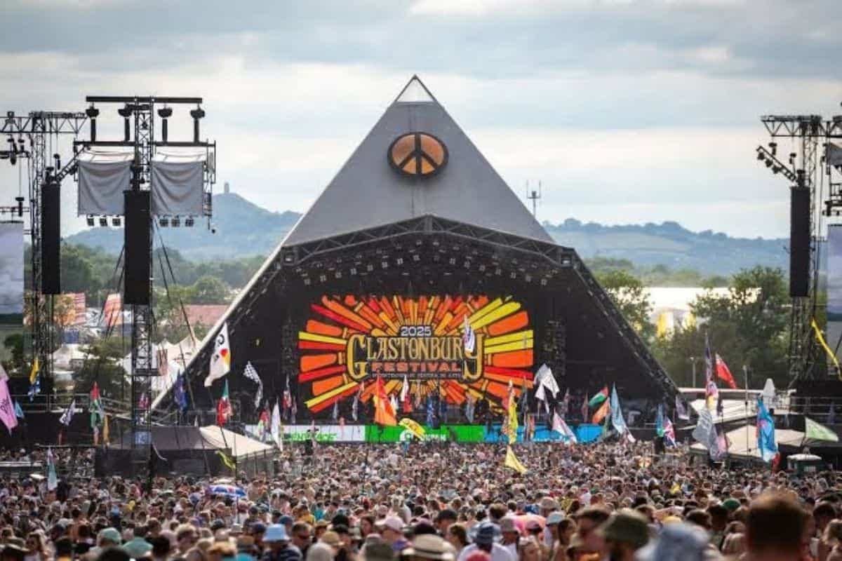 Glastonbury festival tickets sell out in 45 minutes