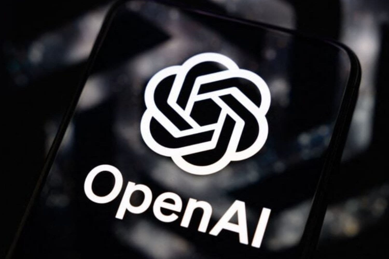 OpenAI halts GPT‑6.1 Astra launch over safety flaws as FTC opens probe into AI risks