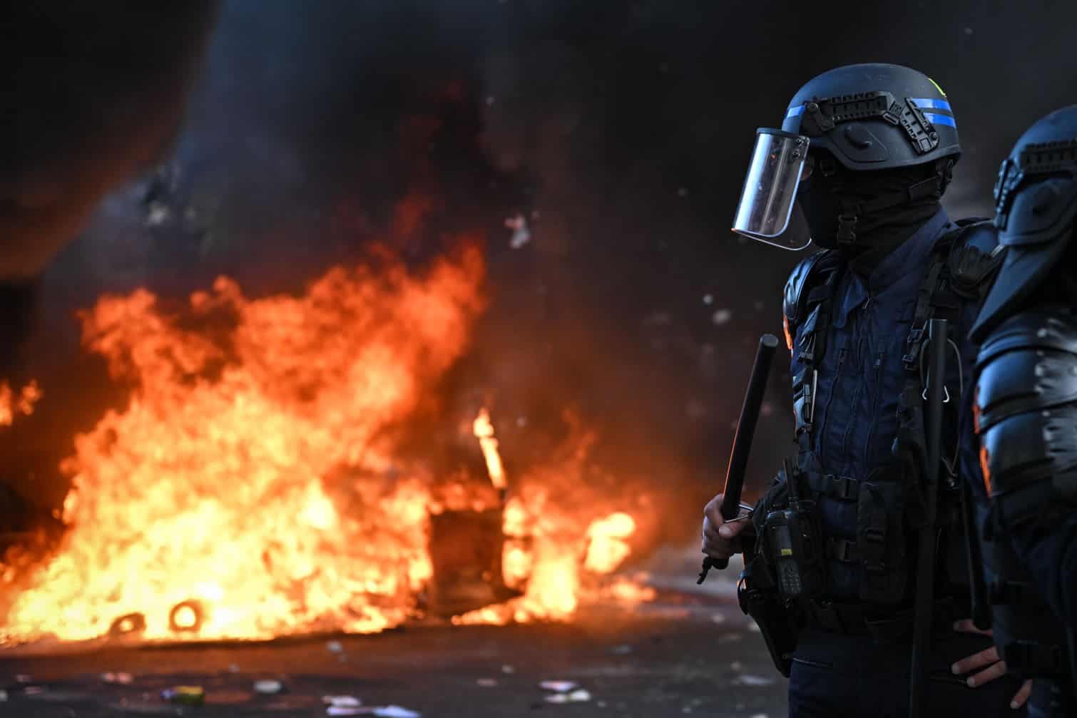 24 hours in pictures: Paris school clashes, Cosatu protest and October 7 anniversary