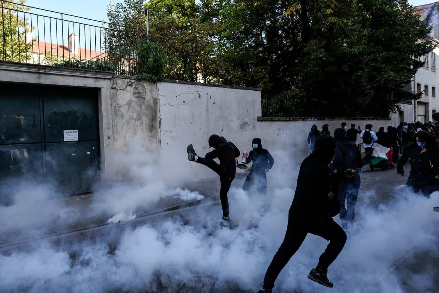 24 hours in pictures: French school protests, Johannesburg power crackdown and a King Kong pumpkin display