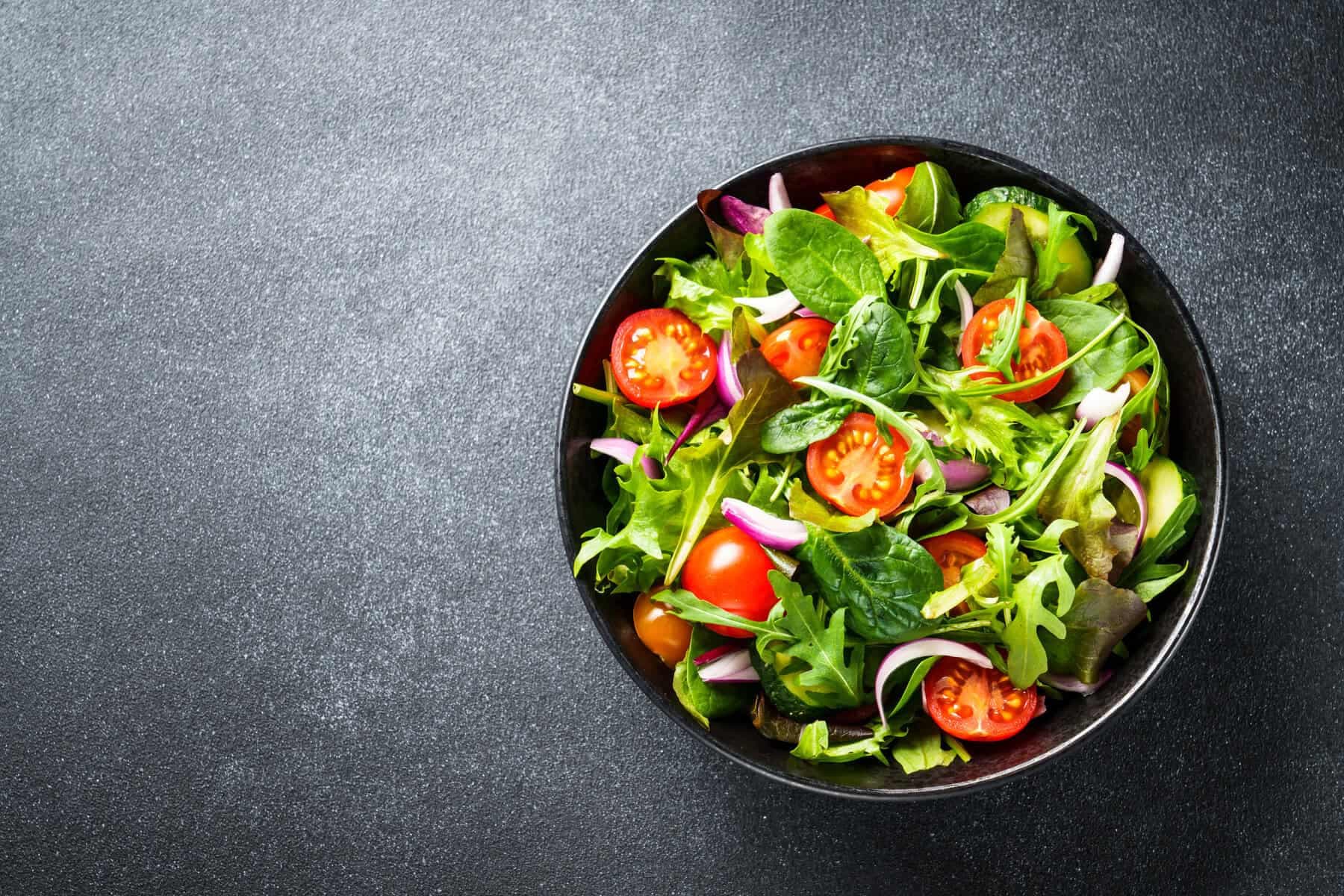 Recipe of the day: Garden leaf salad with mustard dressing