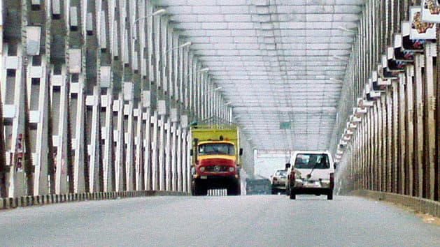 Nigerian govt shuts popular bridge, gives reason
