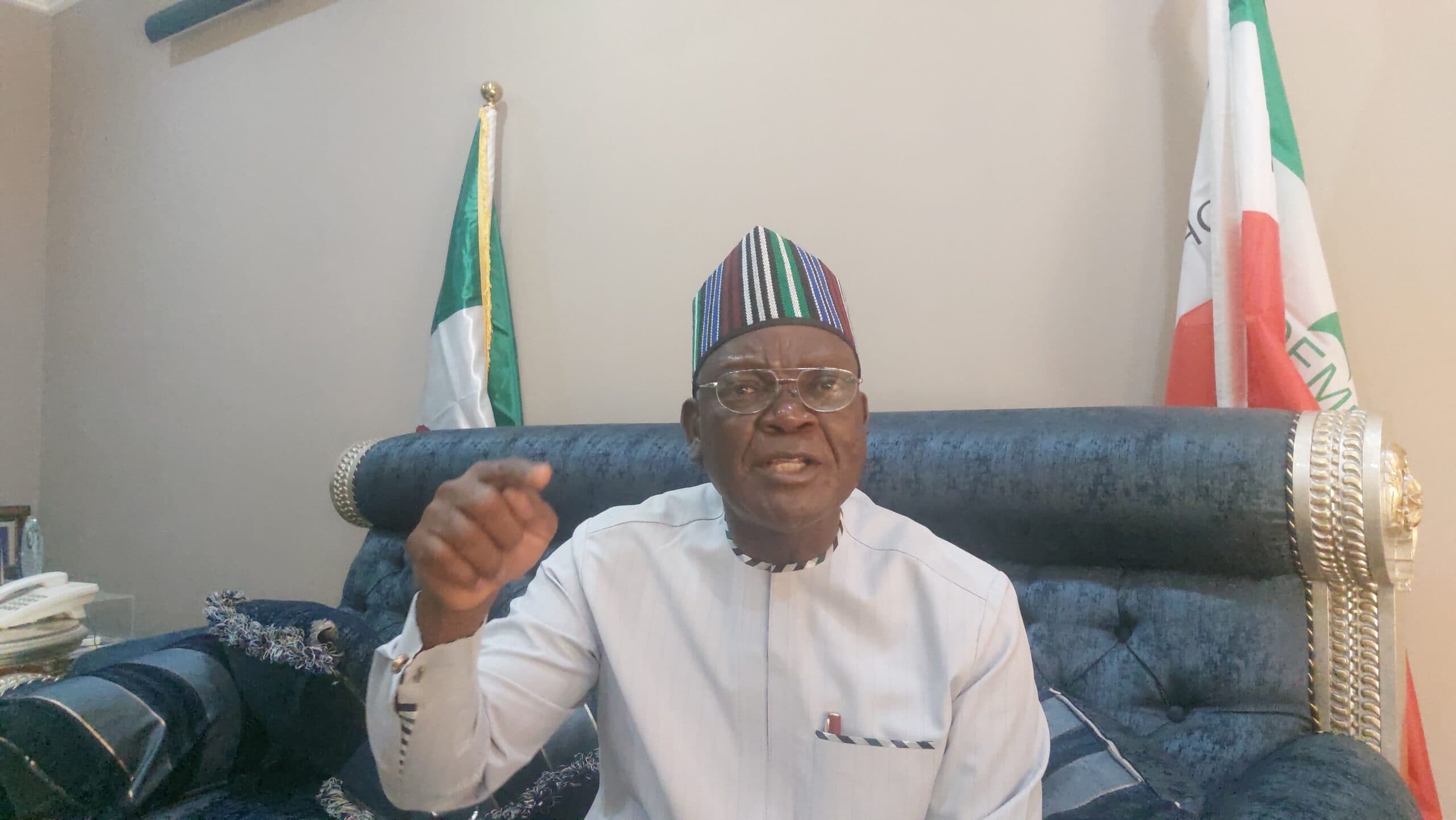 Ex-Gov Ortom condemns blockade of Peter Obi’s convoy in Benue, fingers state govt