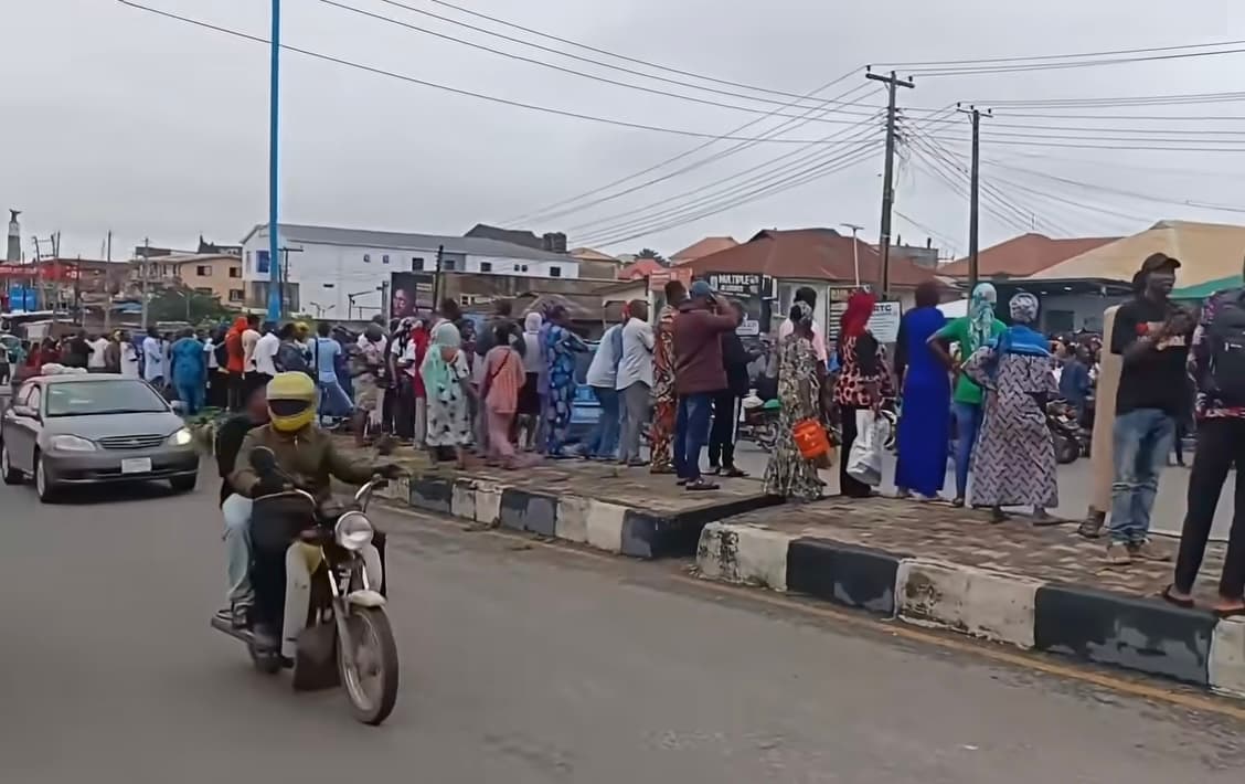 Tension in Osogbo as vendor who sells ‘cheap’ food items disappears with customers’ money