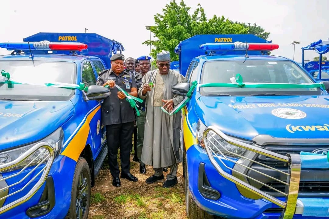 Kwara donates 25 Hilux vans to police amid security concerns