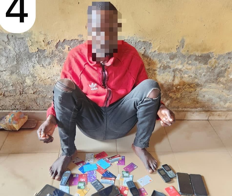 Police arrest man for alleged online fraud, recover 25 phones, many ATM, SIM cards