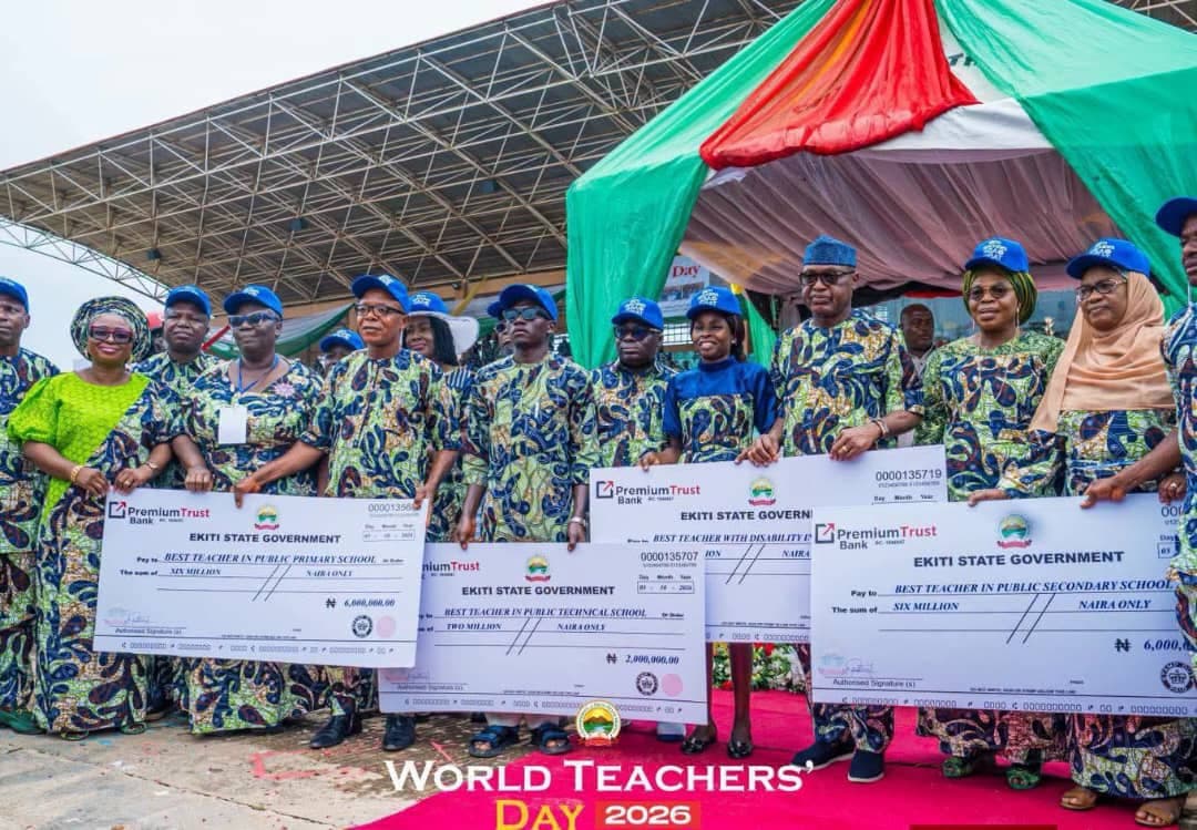 Teachers’ Day: Ekiti govt recruits 5,530 teachers, gives ₦70.5 million to outstanding ones