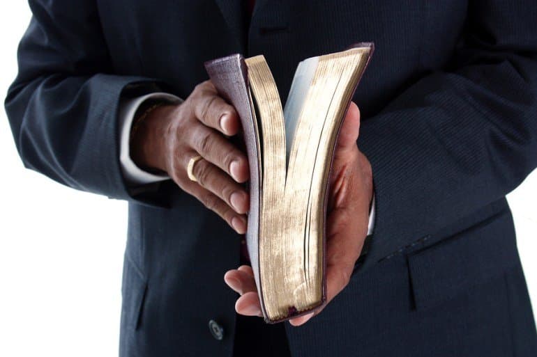 Ghana suspends Road Traffic Rules criminalising preaching and hawking in moving vehicles