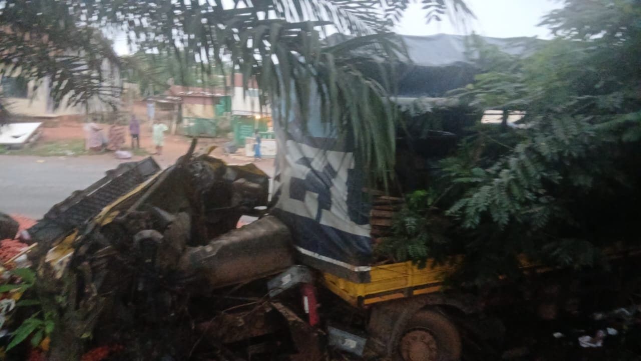 13 killed in fatal three-vehicle collision near Konongo