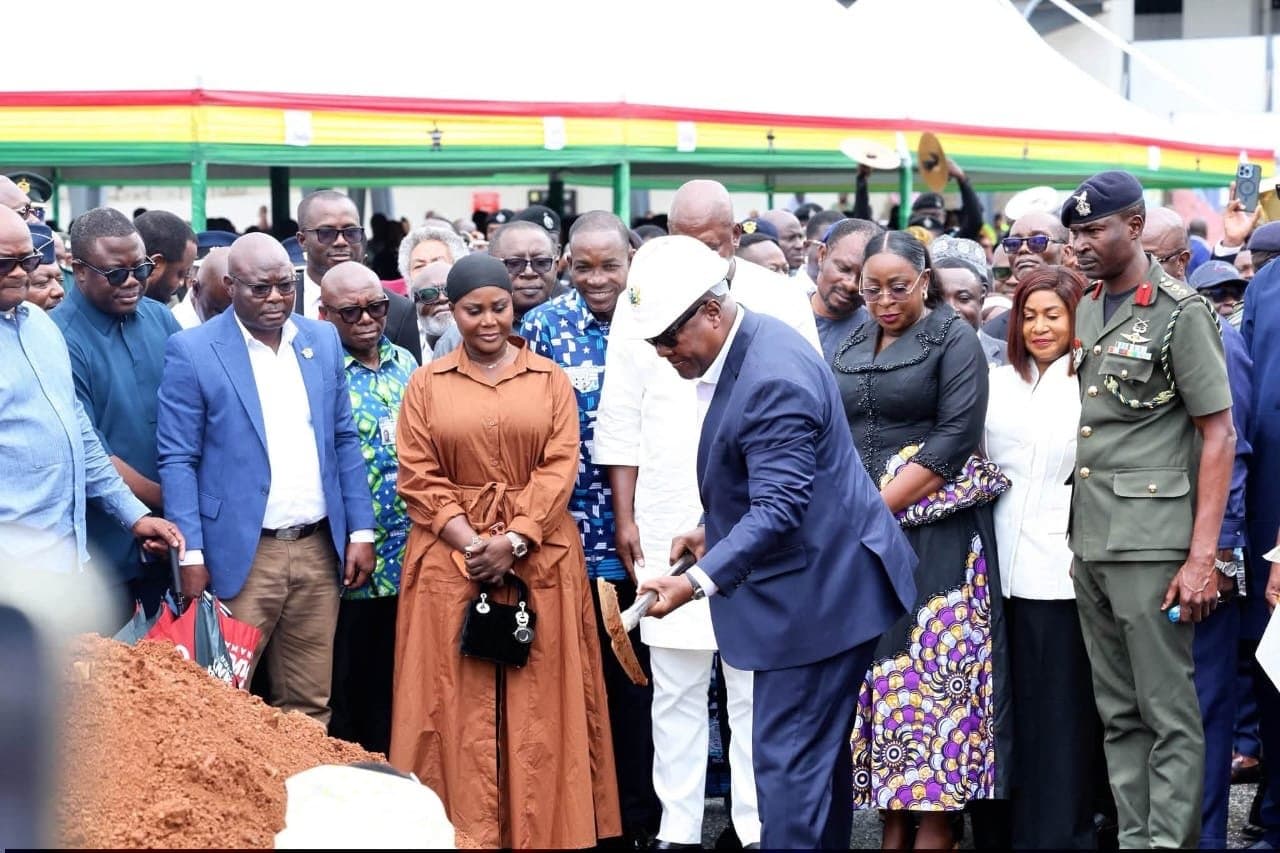 Mahama cuts sod for 2,000-capacity car park and hotel at Accra Airport