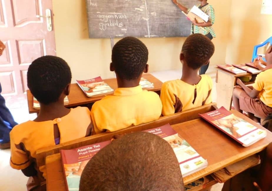 I eat  GH¢750 a month despite teaching Twi from Class 1 to Form 3 – Teacher laments