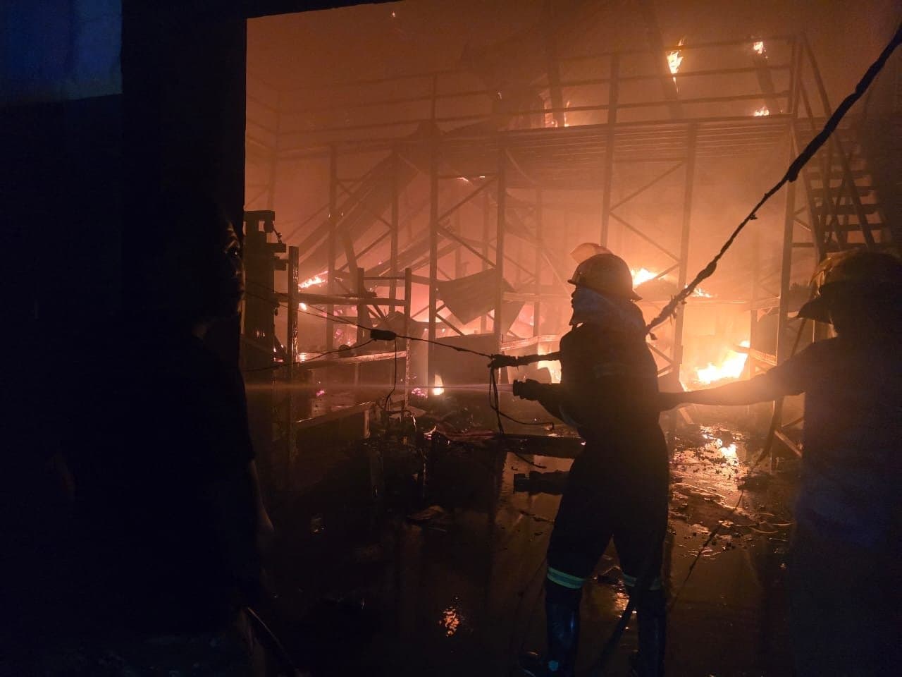 Firefighter collapses after inhaling smoke during Techiman warehouse fire