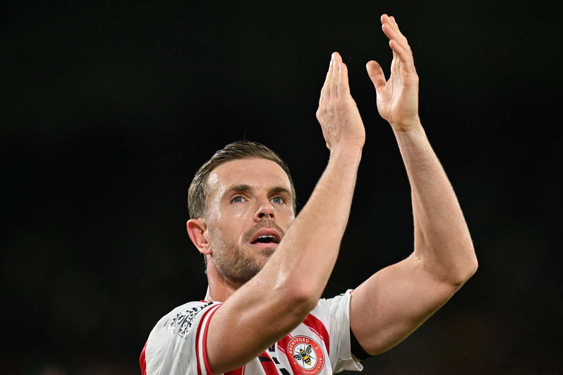 Chelsea sign England midfielder Jordan Henderson