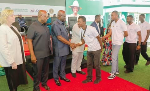 Transforming agric sector…Govt pledges support for professionals 