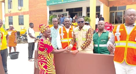 Ga Central Assembly/ NADMO donate to flood victims