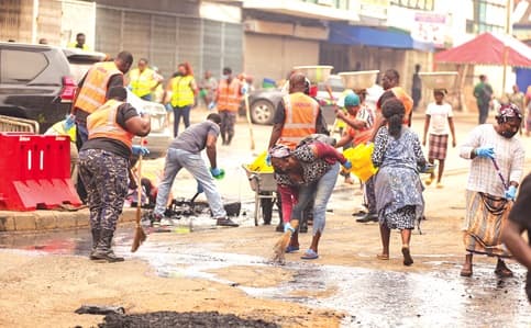 President leads national clean-up exercise