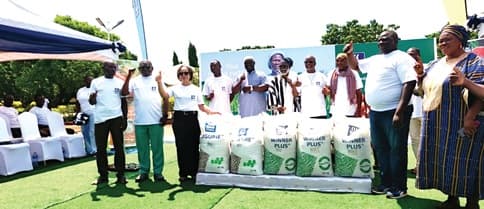 Farmers receive new fertiliser products to boost crop yields 