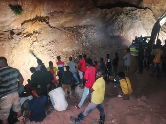 Seven illegal miners dead, one trapped after pit collapse at Manso Keniago
